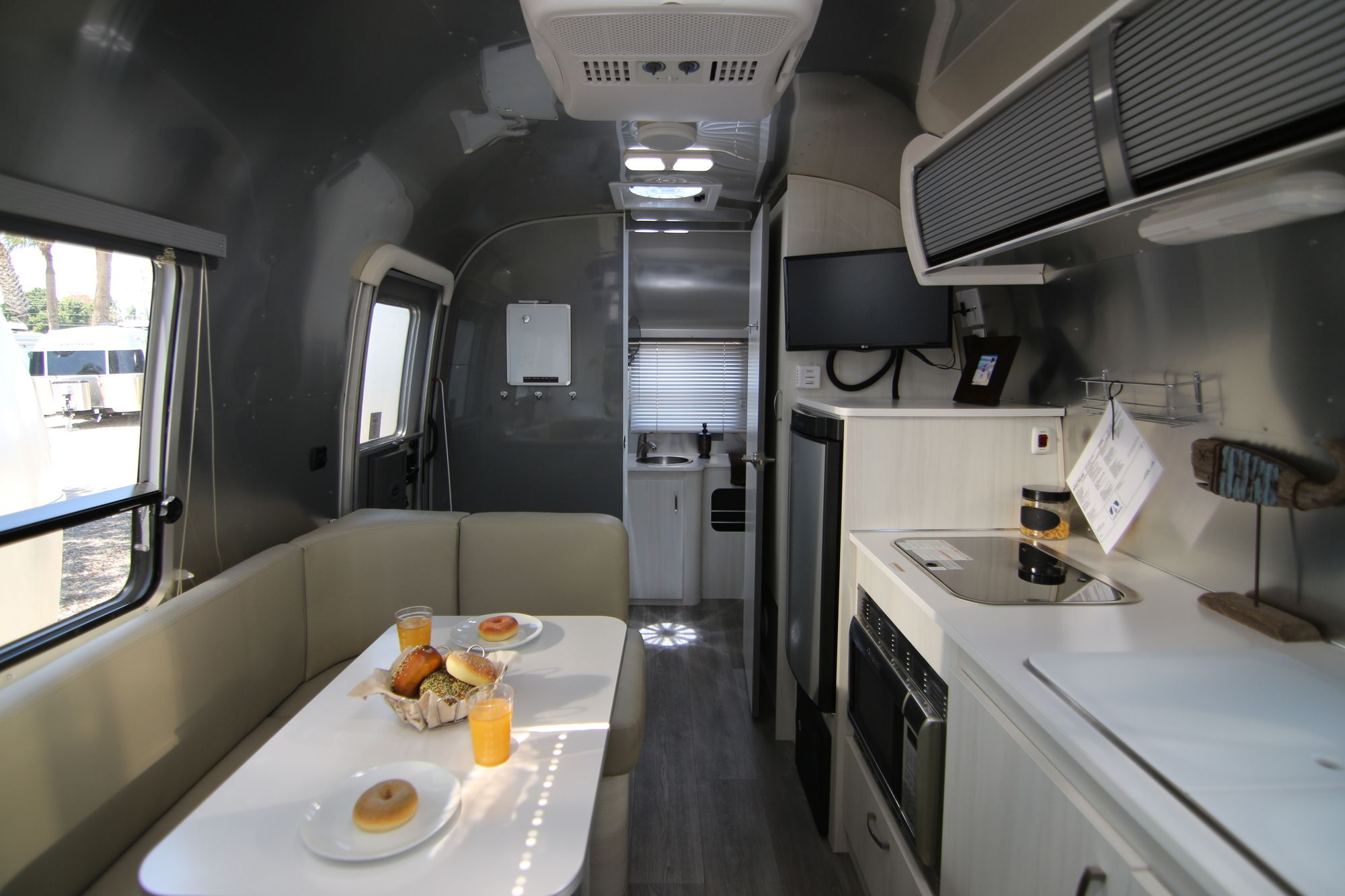 New 2019 Airstream Sport 22FB Travel Trailer  For Sale