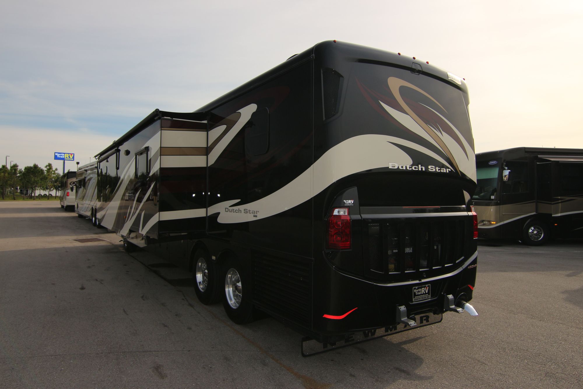 Used 2014 Newmar Dutch Star 4369 Class A  For Sale