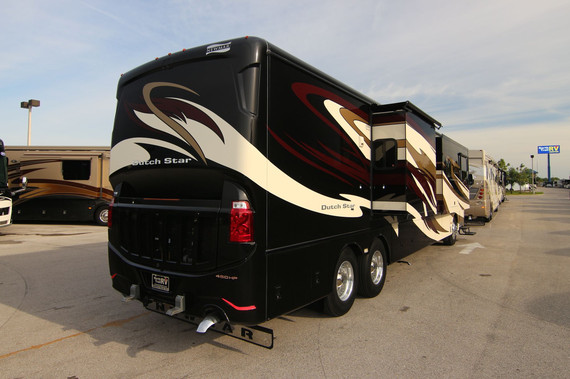 Used 2014 Newmar Dutch Star 4369 Class A  For Sale