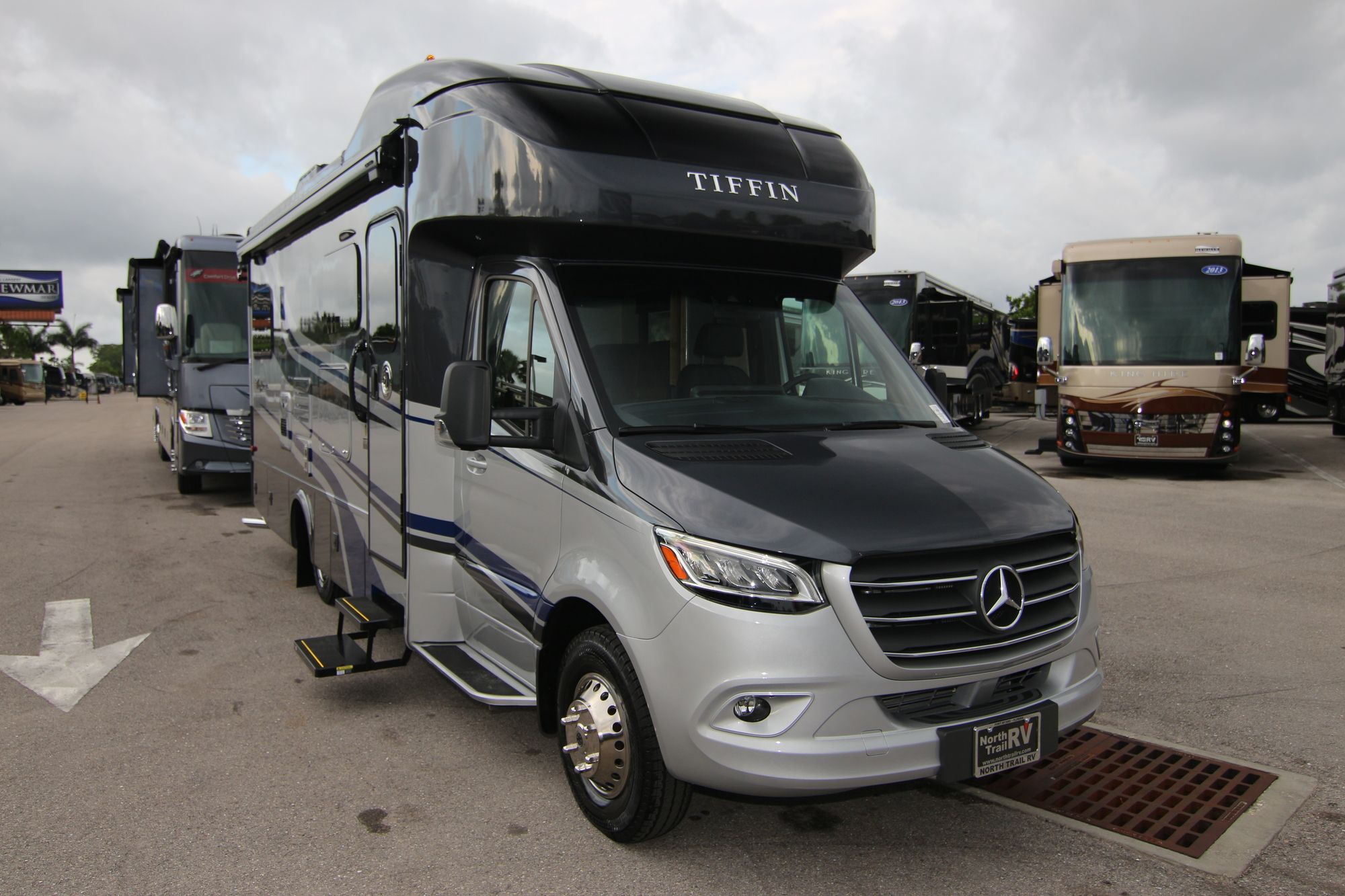 New 2020 Tiffin Motor Homes Wayfarer 25QW Class C  For Sale