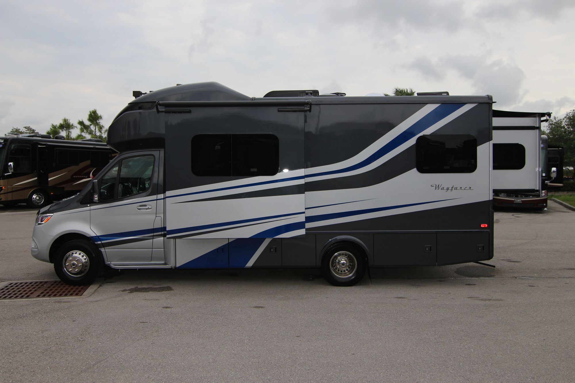 New 2020 Tiffin Motor Homes Wayfarer 25QW Class C  For Sale