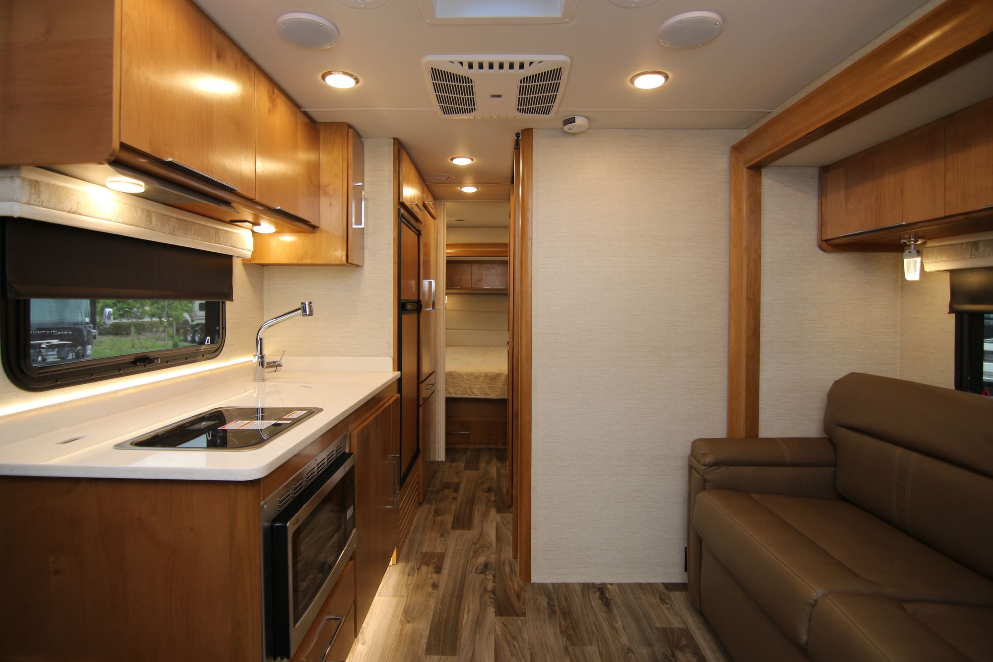 New 2020 Tiffin Motor Homes Wayfarer 25QW Class C  For Sale