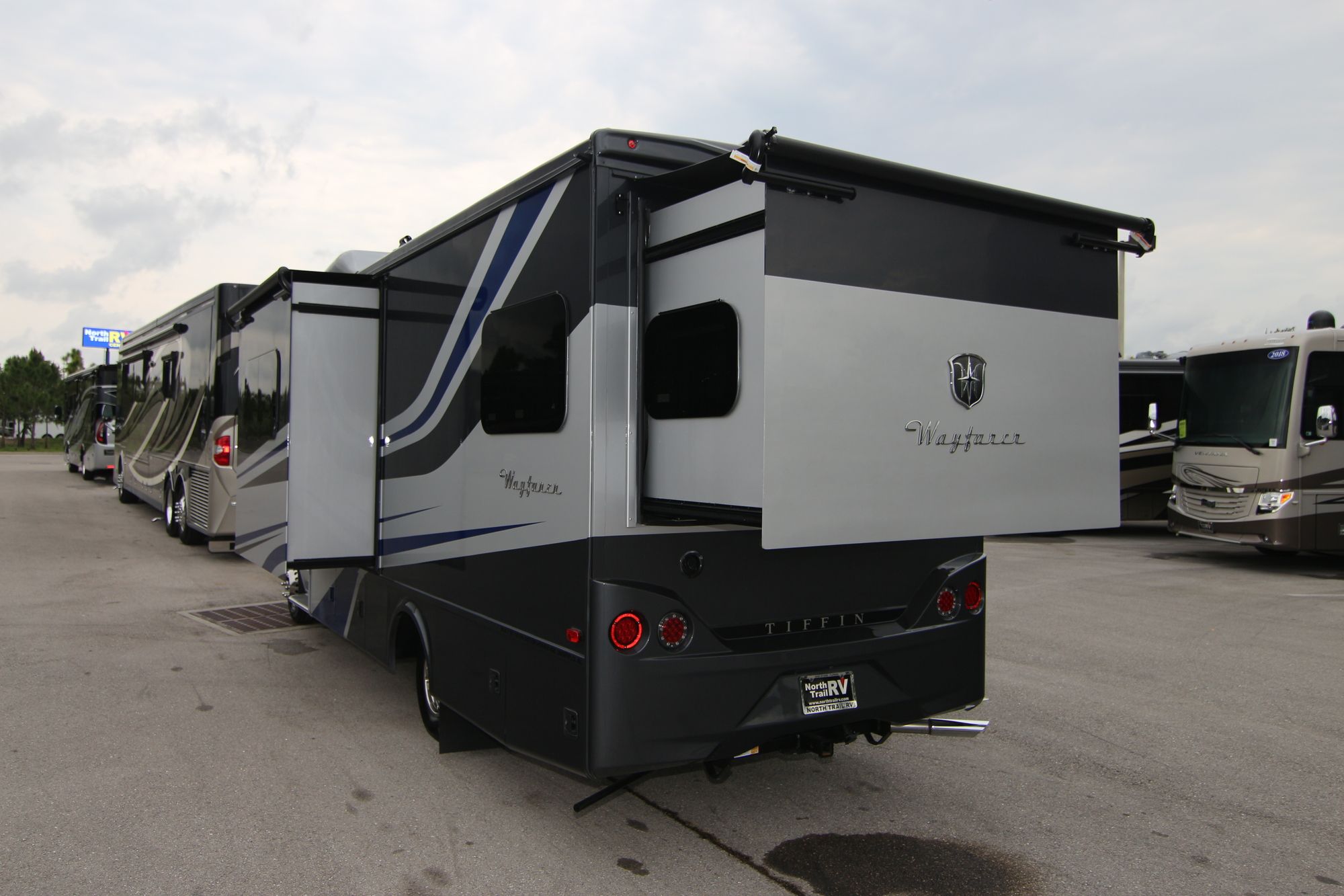 New 2020 Tiffin Motor Homes Wayfarer 25QW Class C  For Sale