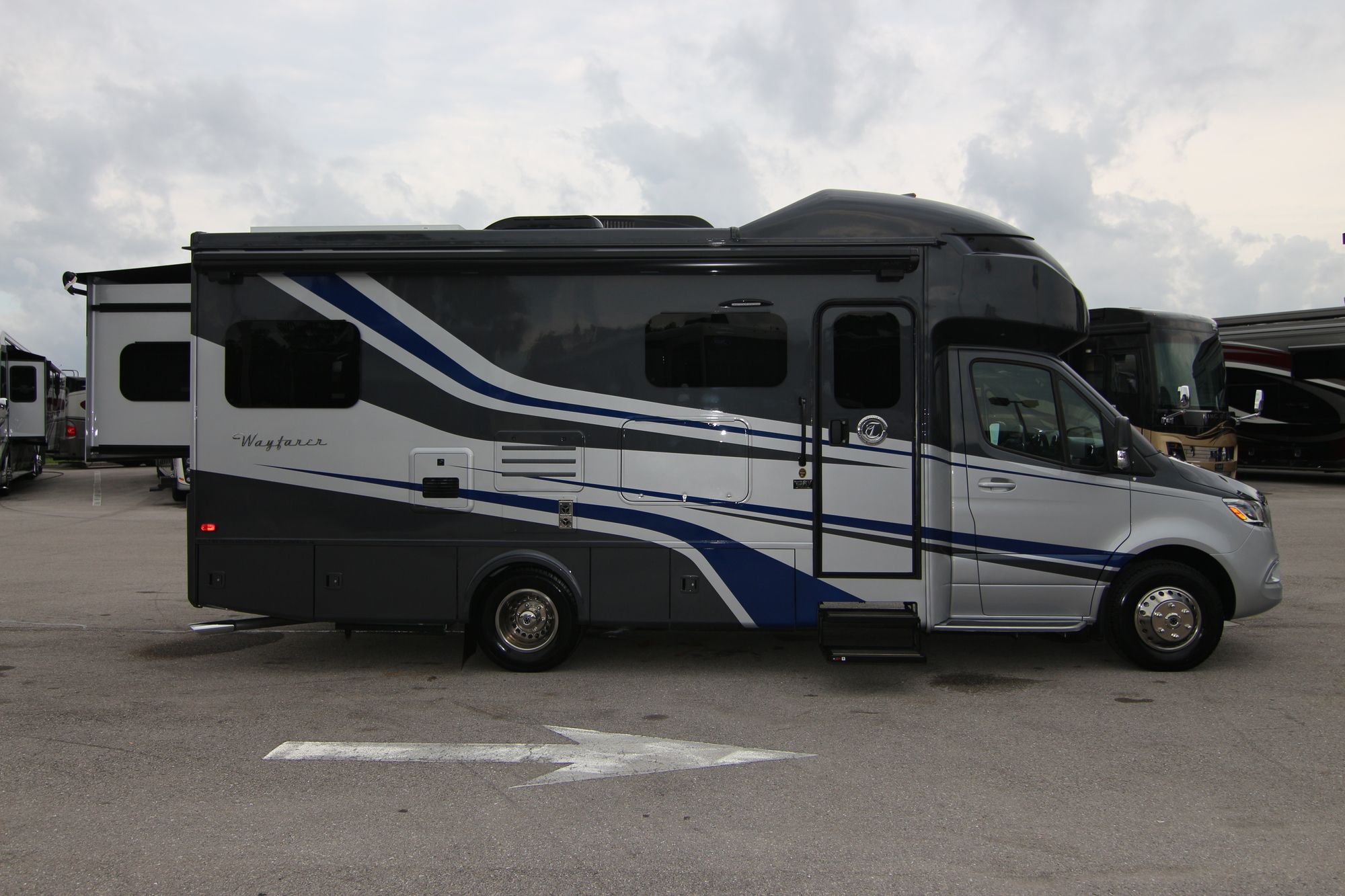 New 2020 Tiffin Motor Homes Wayfarer 25QW Class C  For Sale