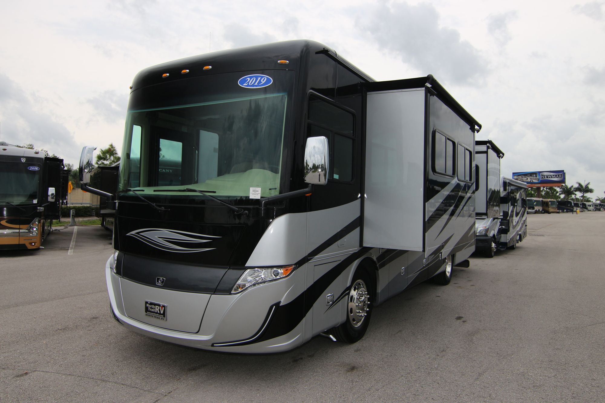 Used 2019 Tiffin Motor Homes Allegro Red 33AA Class A  For Sale