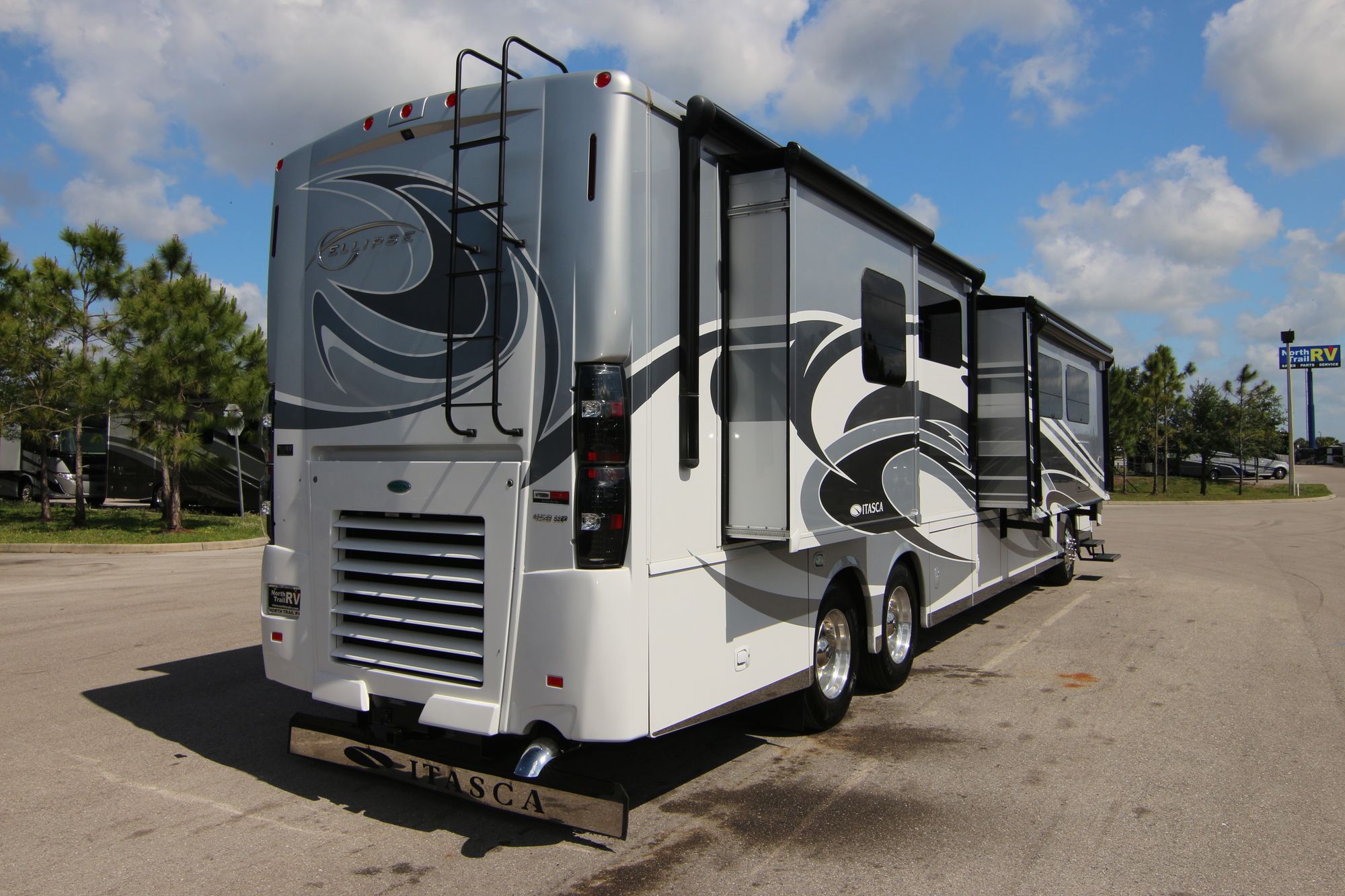 Used 2014 Itasca Ellipse 42GD Class A  For Sale