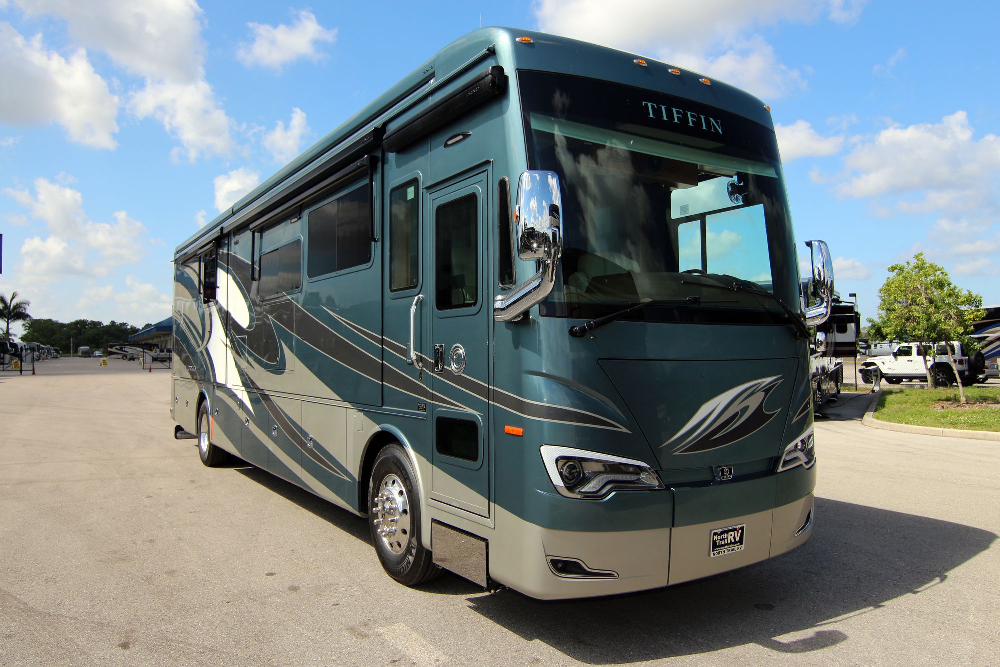 New 2019 Tiffin Motor Homes Allegro Bus 40IP Class A  For Sale