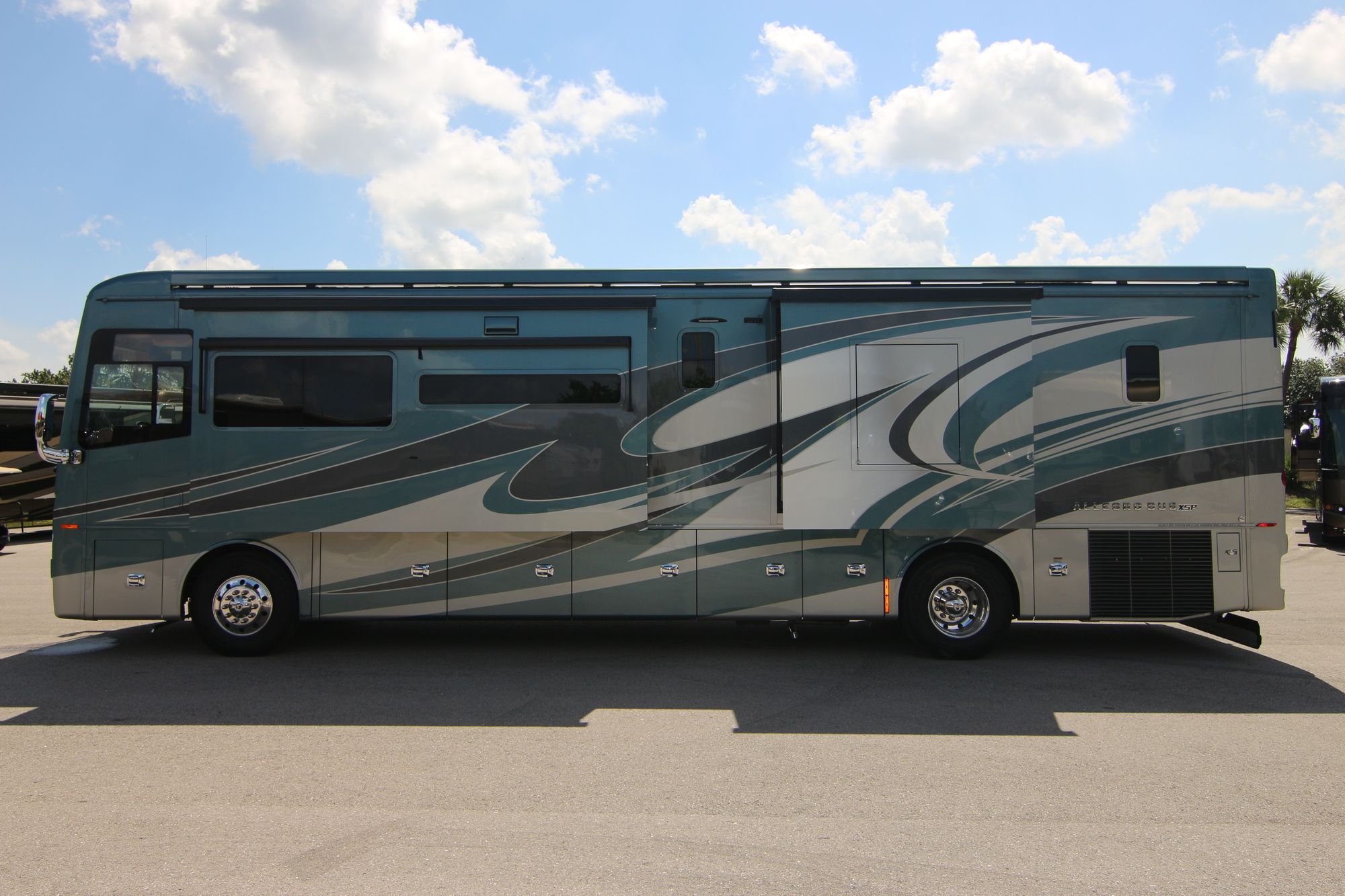 New 2019 Tiffin Motor Homes Allegro Bus 40IP Class A  For Sale