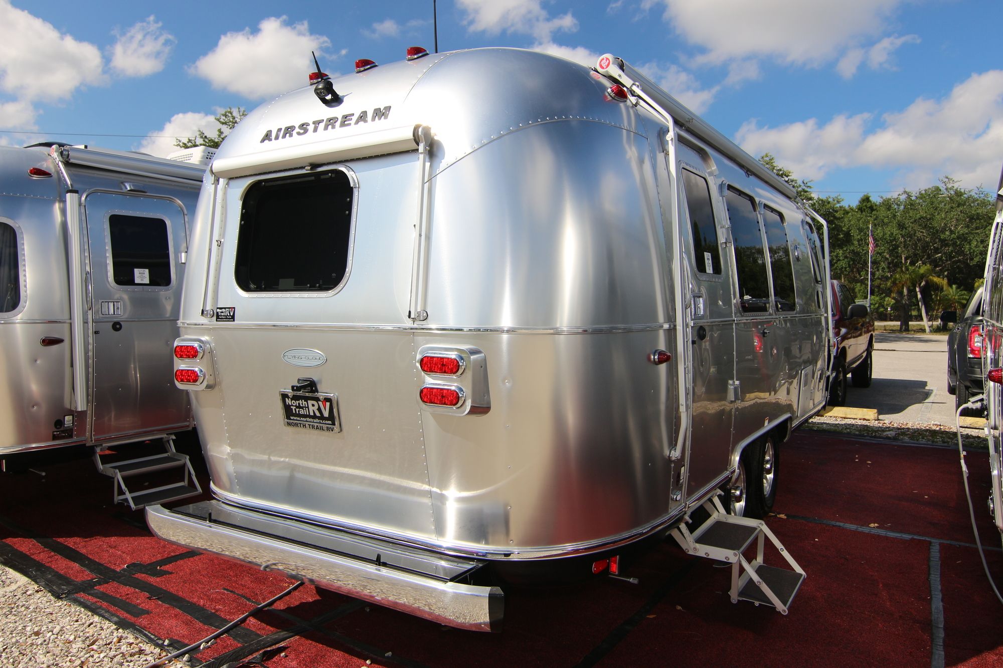 New 2019 Airstream Flying Cloud 23FB Travel Trailer  For Sale
