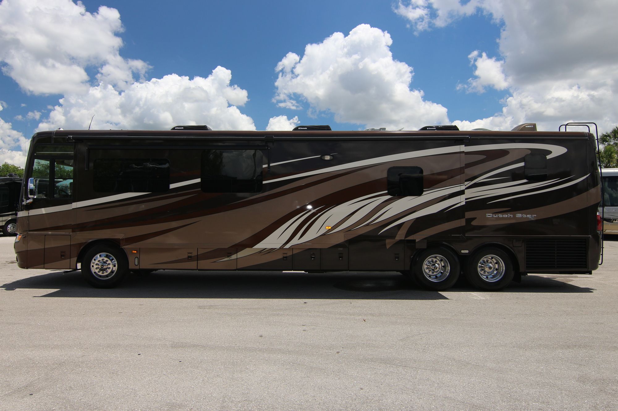 Used 2014 Newmar Dutch Star 4369 Class A  For Sale