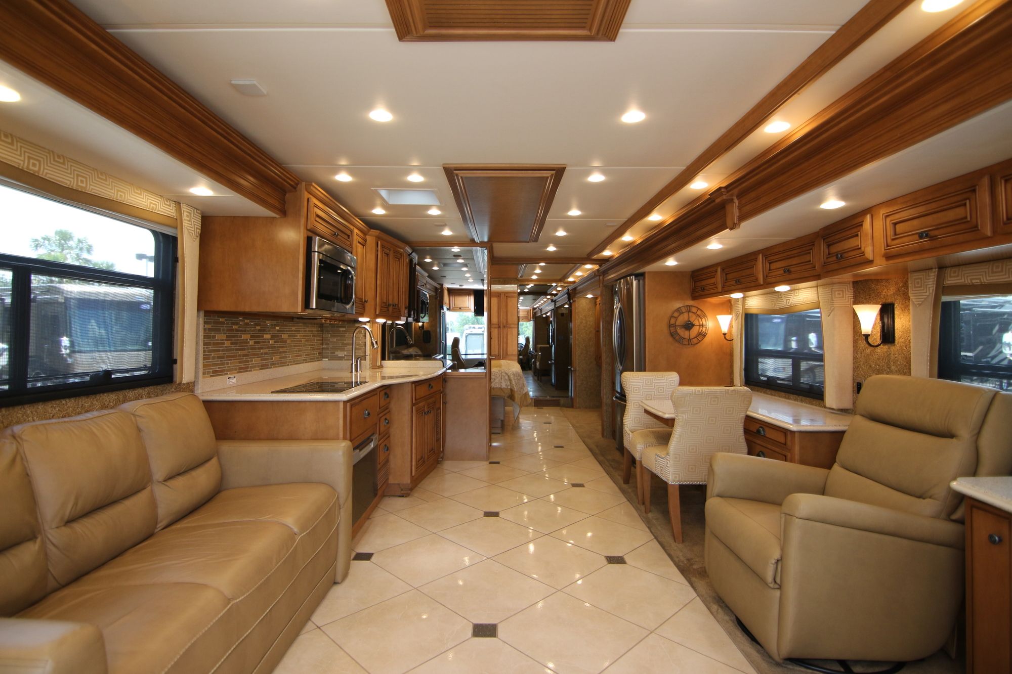 Used 2014 Newmar Dutch Star 4369 Class A  For Sale