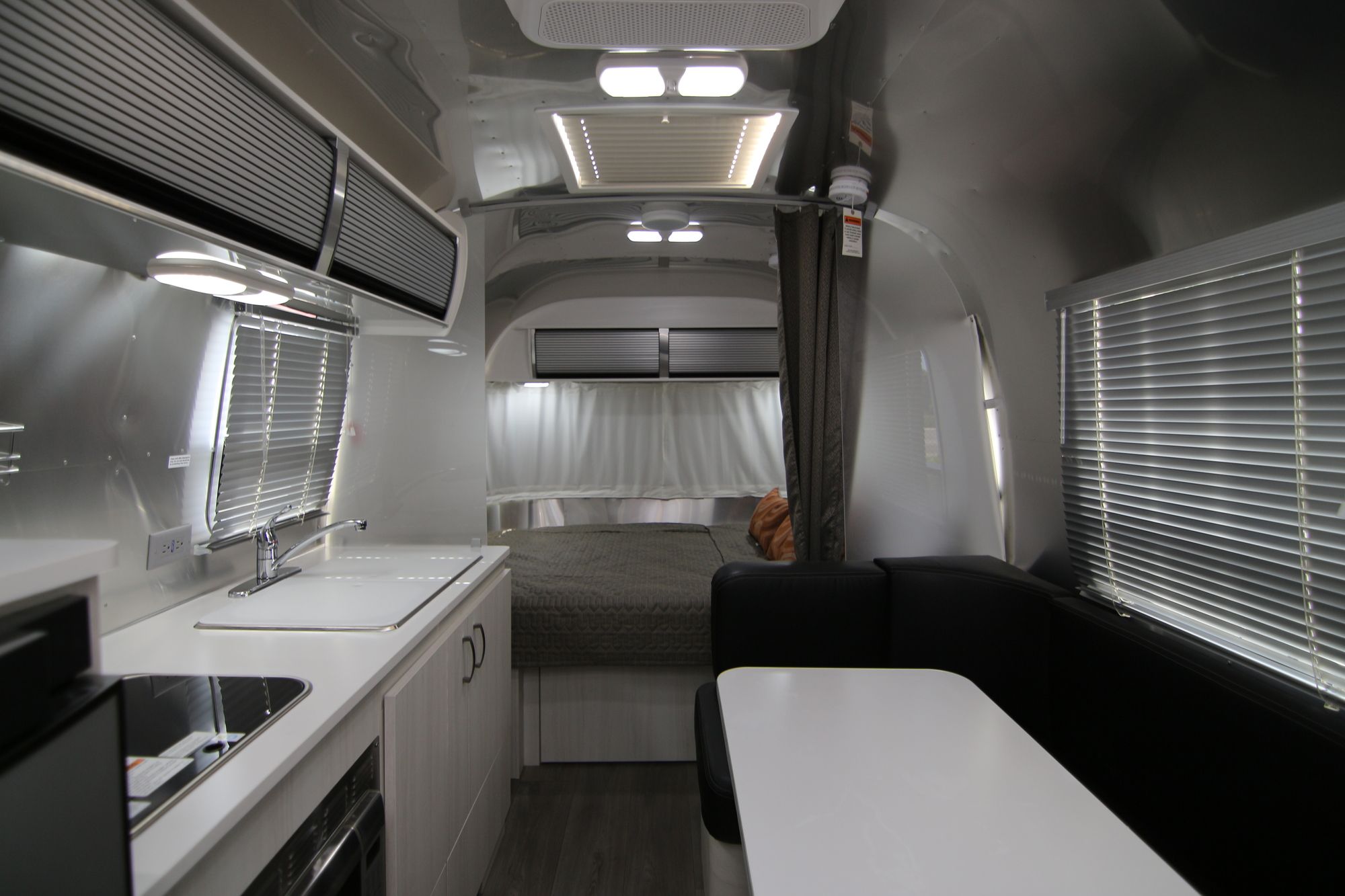 New 2019 Airstream Sport 22FB Travel Trailer  For Sale