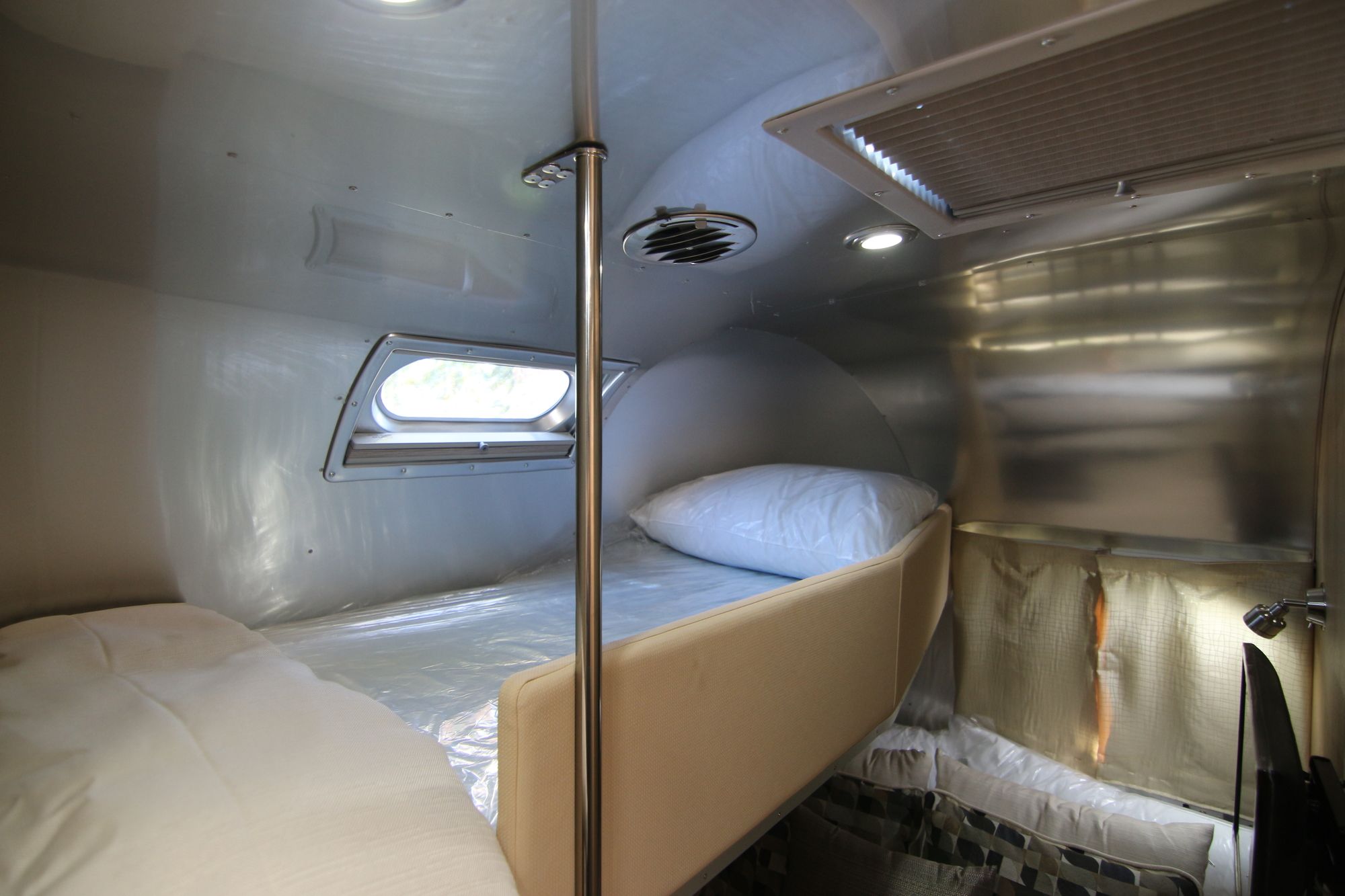 New 2019 Airstream Flying Cloud 30FB Travel Trailer  For Sale