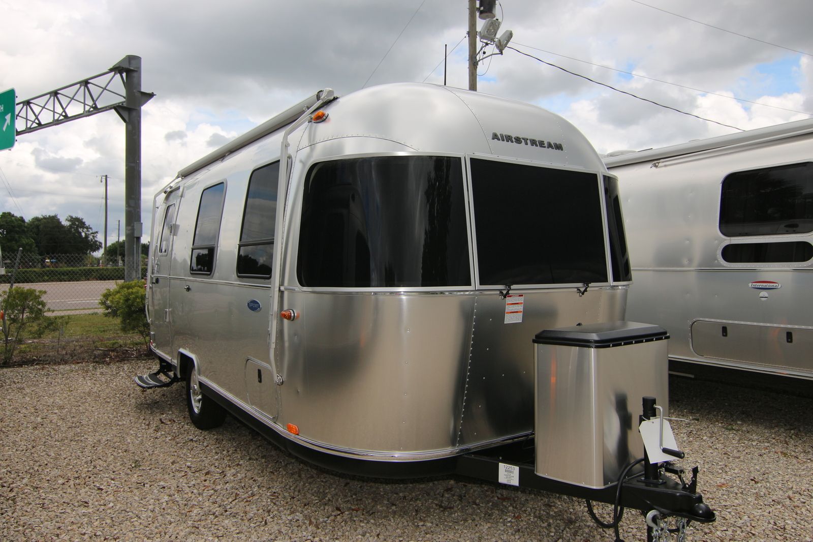 2019 Airstream Sport 22FB 12253