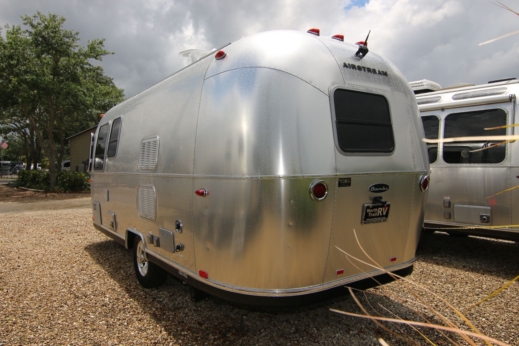 New 2019 Airstream Sport 22FB Travel Trailer  For Sale