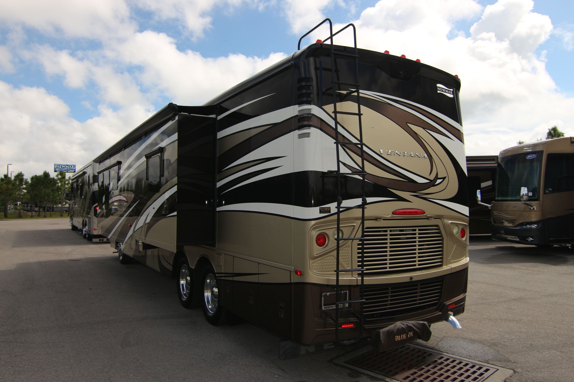 Used 2015 Newmar Ventana 4002 Class A  For Sale