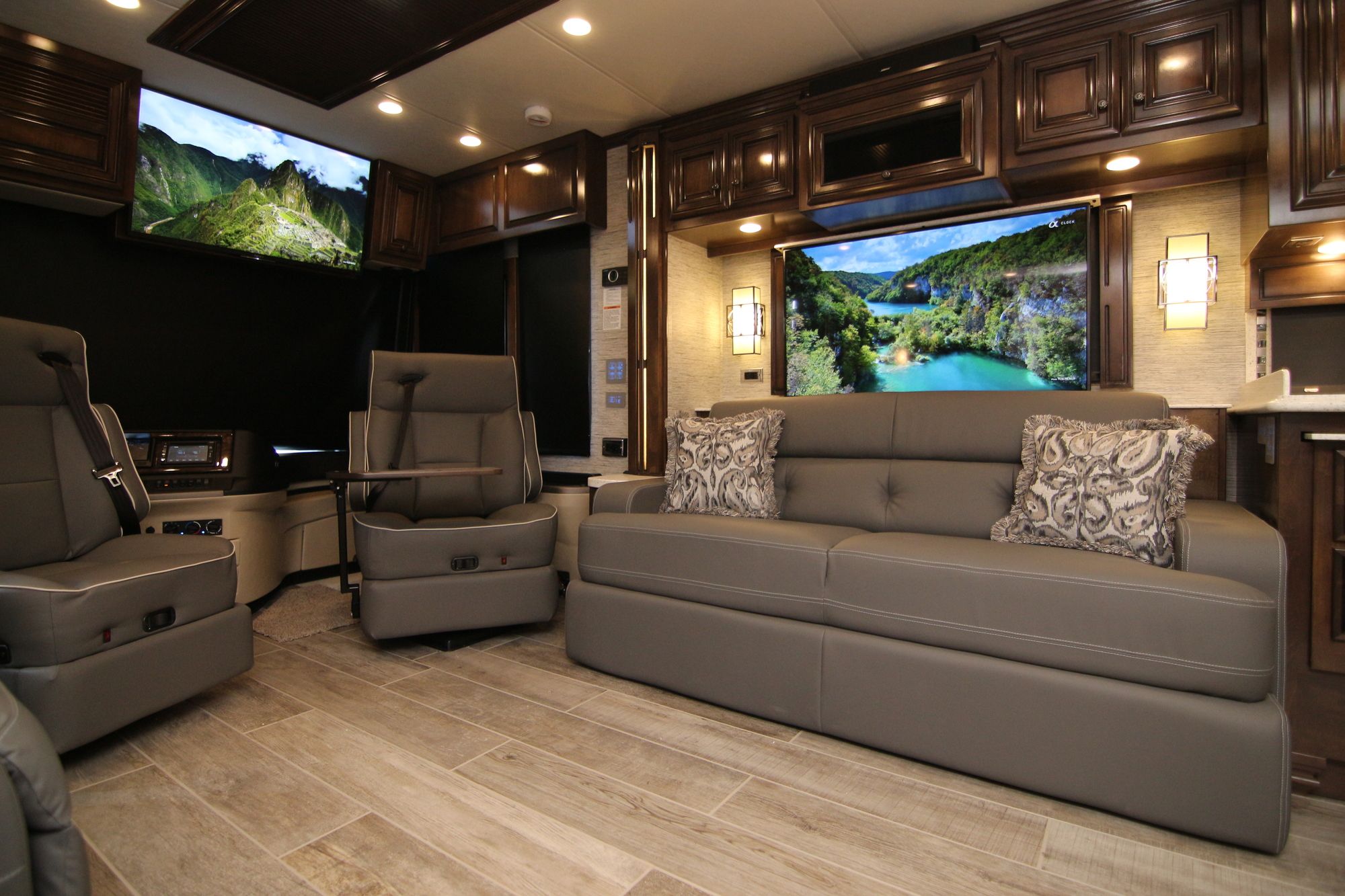 New 2019 Newmar Dutch Star 4369 Class A  For Sale