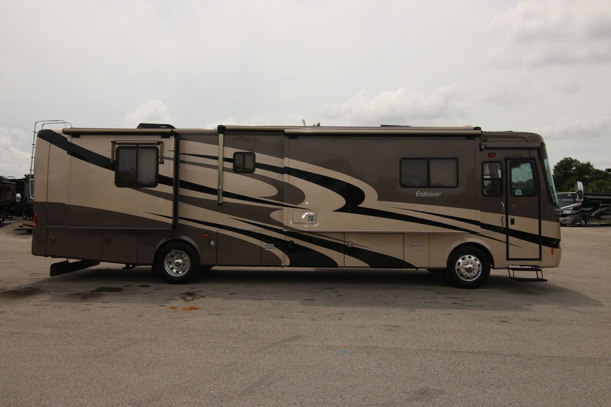 Used 2006 Holiday Rambler Endeavor 40PDQ Class A  For Sale