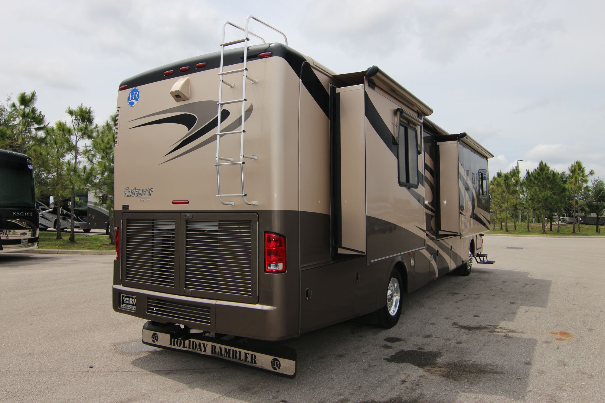 Used 2006 Holiday Rambler Endeavor 40PDQ Class A  For Sale