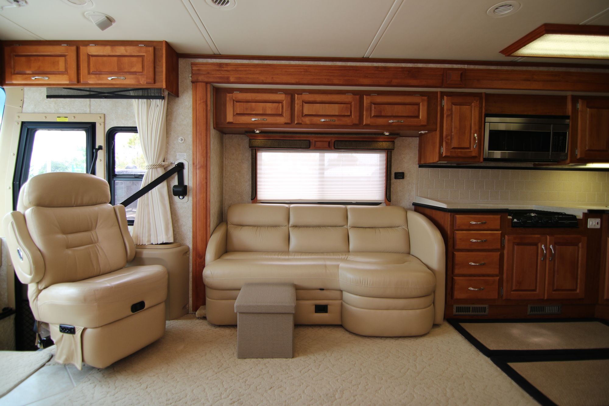 Used 2006 Holiday Rambler Endeavor 40PDQ Class A  For Sale