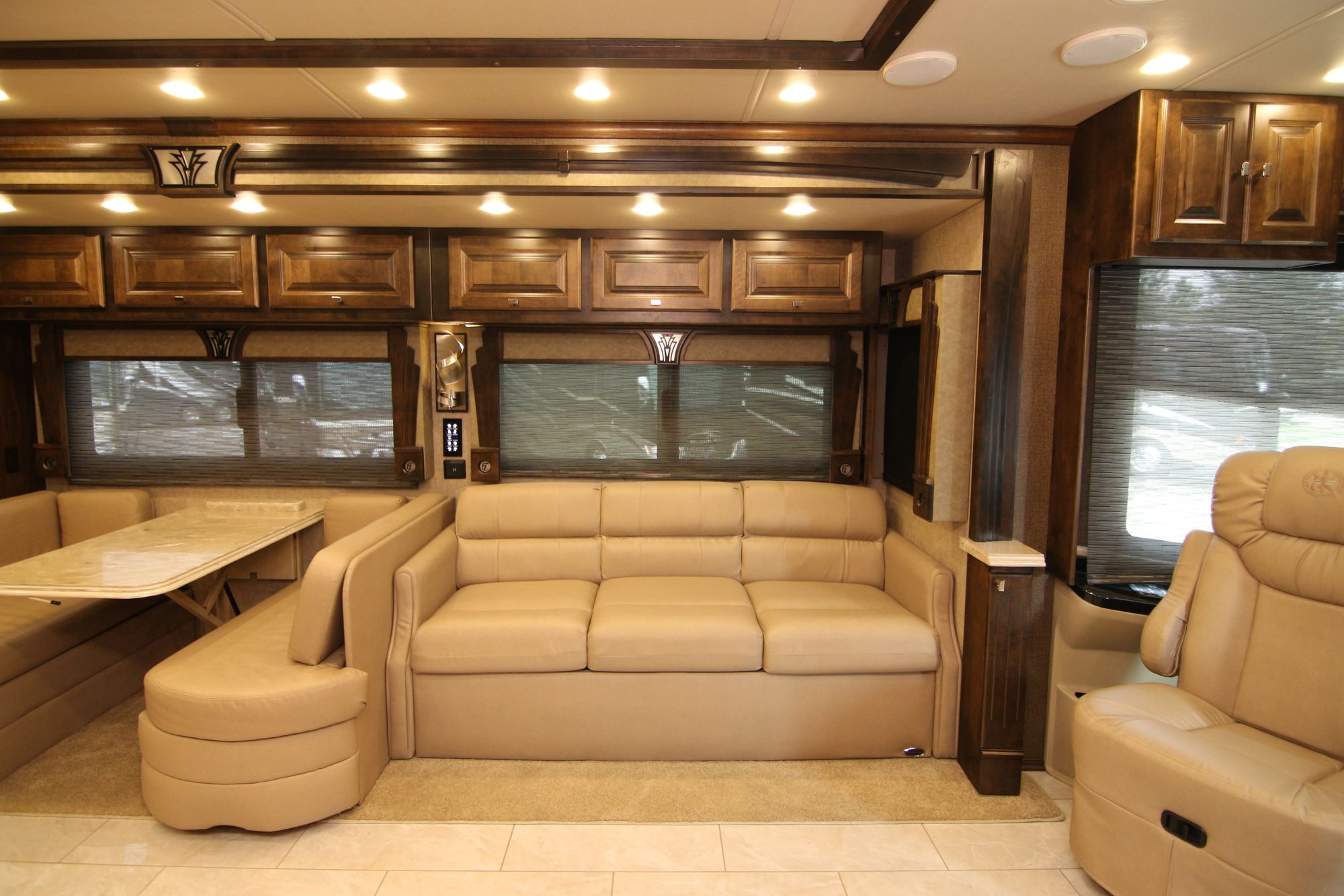 Used 2017 Tiffin Motor Homes Phaeton 40QKH Class A  For Sale