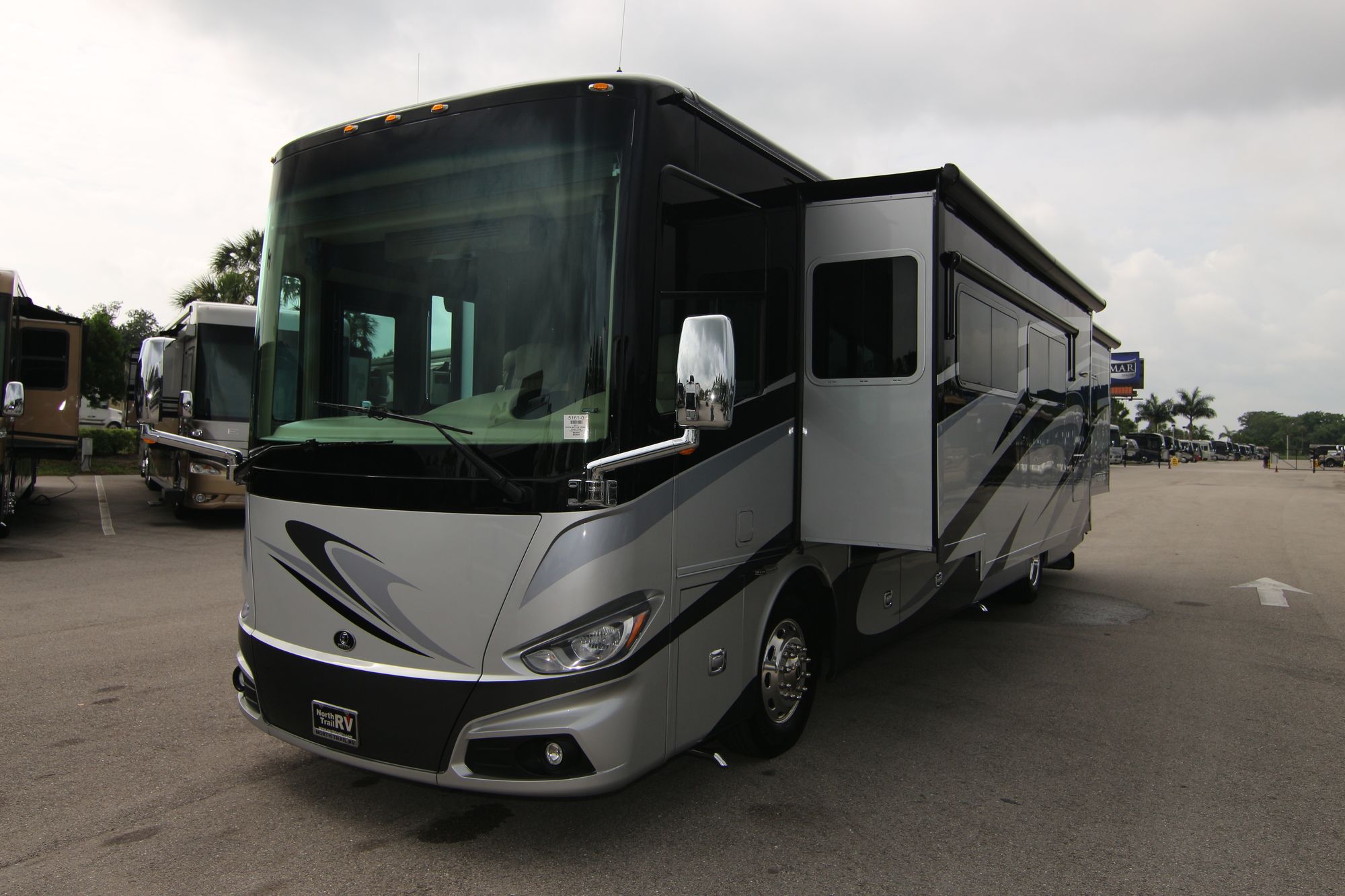 Used 2017 Tiffin Motor Homes Phaeton 40QKH Class A  For Sale