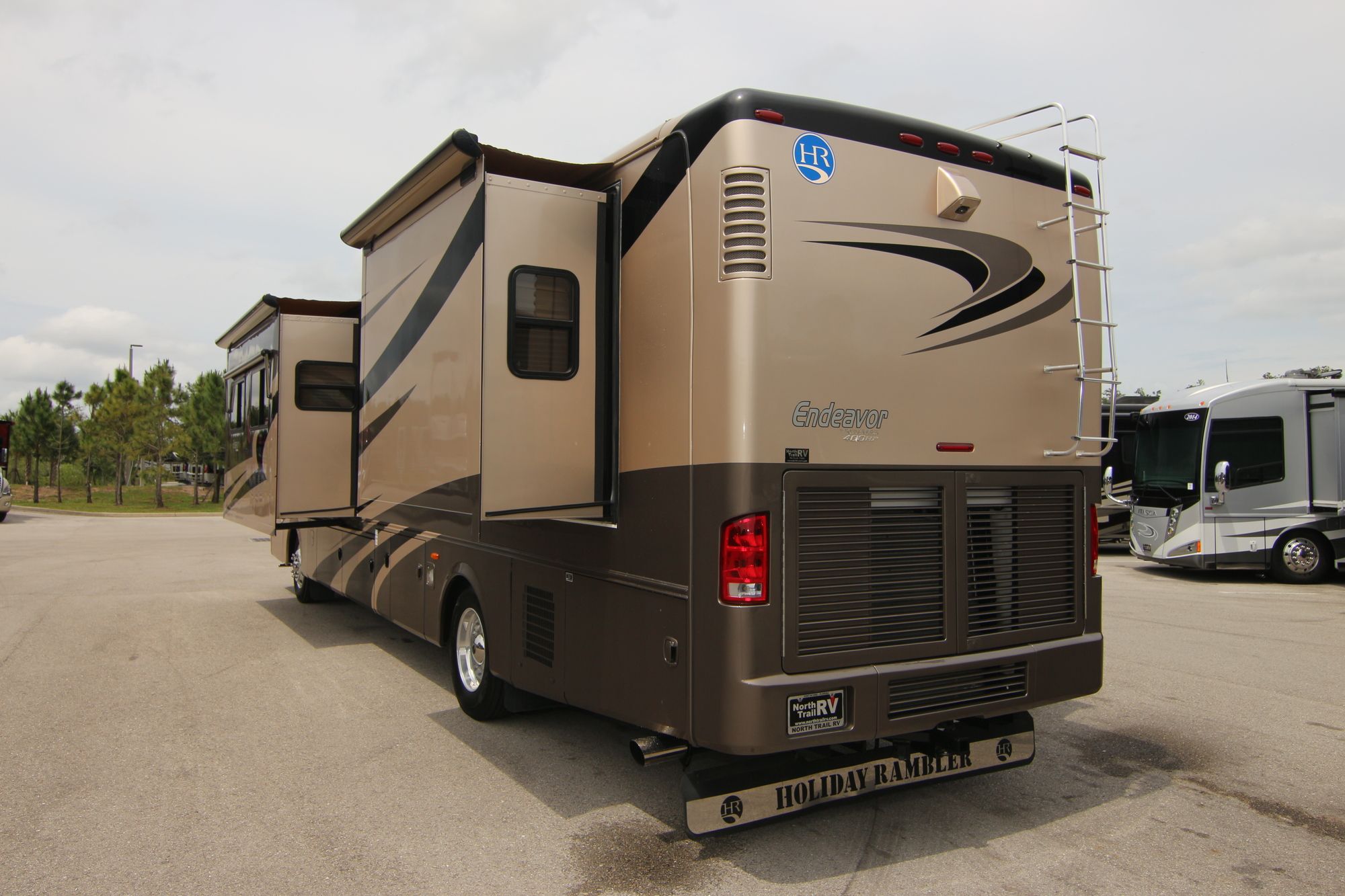 Used 2006 Holiday Rambler Endeavor 40PDQ Class A  For Sale