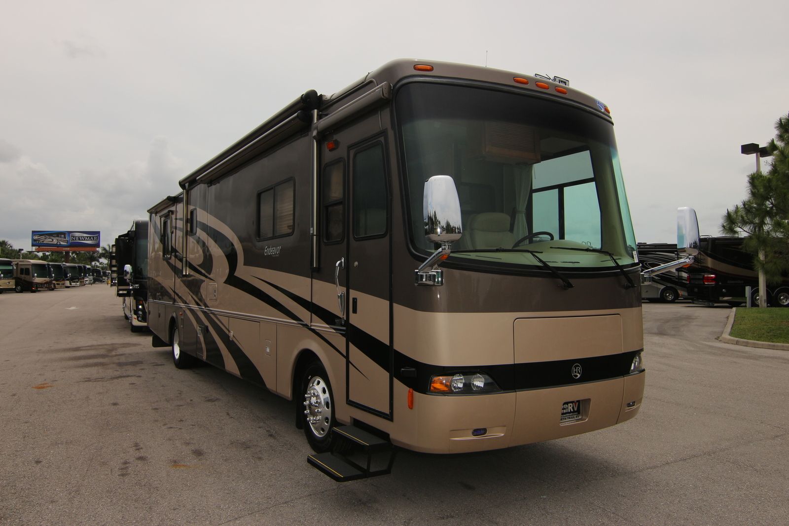 Endeavor by HOLIDAY RAMBLER モナココーチ　ミニカー Endeavor by HOLIDAY RAMBLER モナココーチ ミニカー Monaco Coach