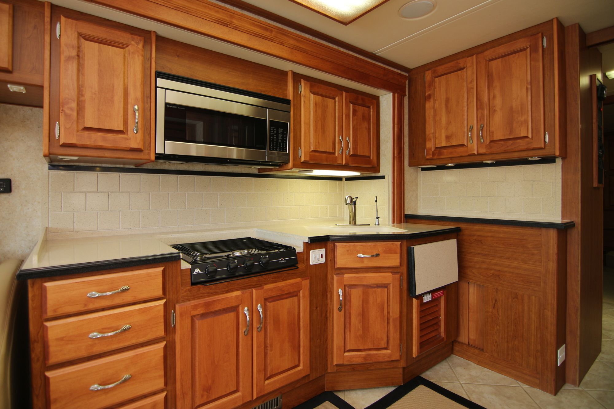 Used 2006 Holiday Rambler Endeavor 40PDQ Class A  For Sale