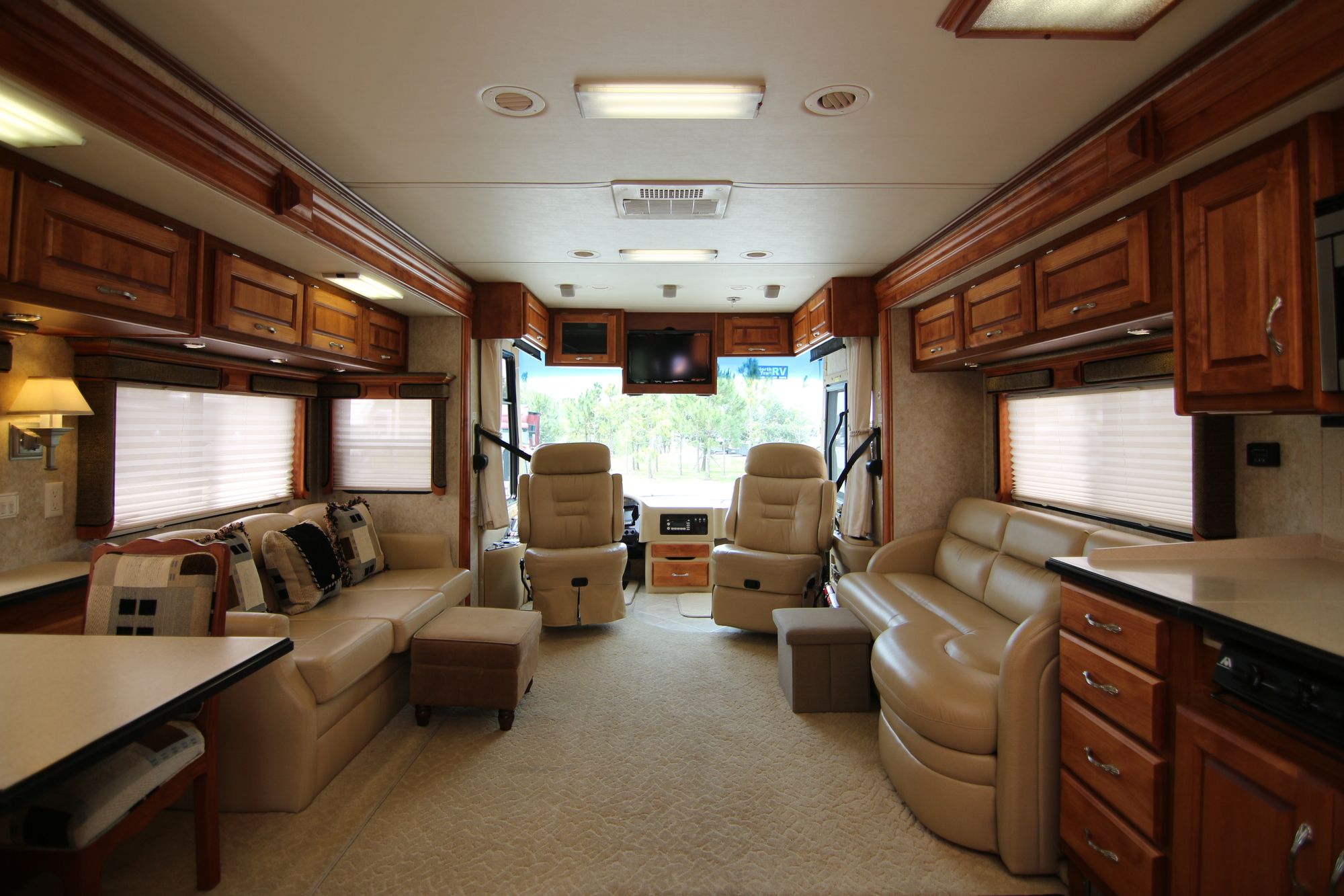 Used 2006 Holiday Rambler Endeavor 40PDQ Class A  For Sale