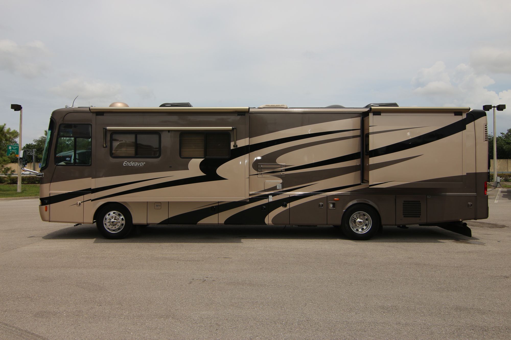 Used 2006 Holiday Rambler Endeavor 40PDQ Class A  For Sale