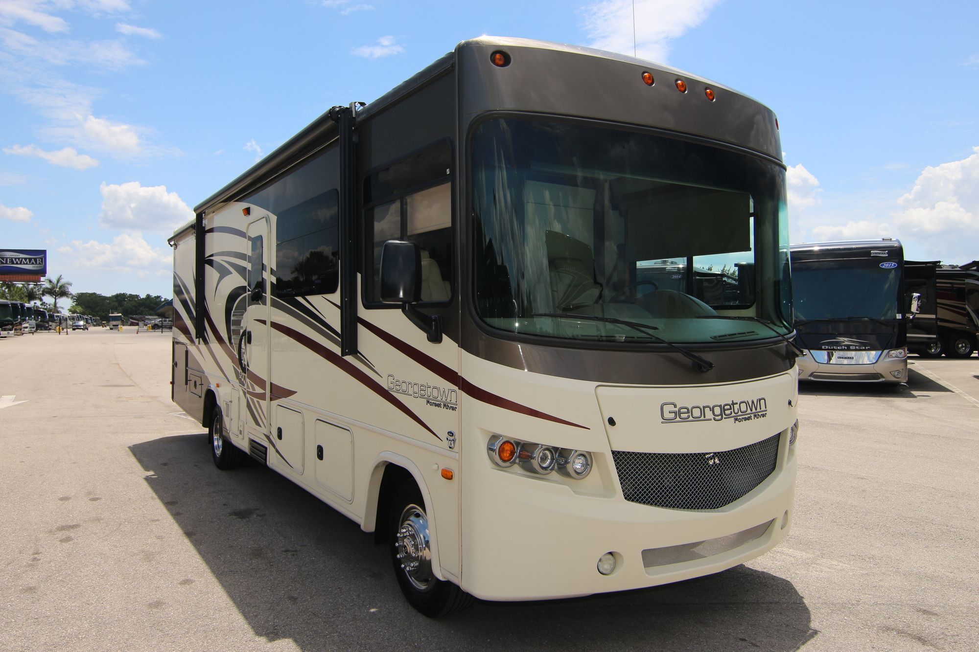 Used 2015 Forest River Georgetown 310DS Class A  For Sale