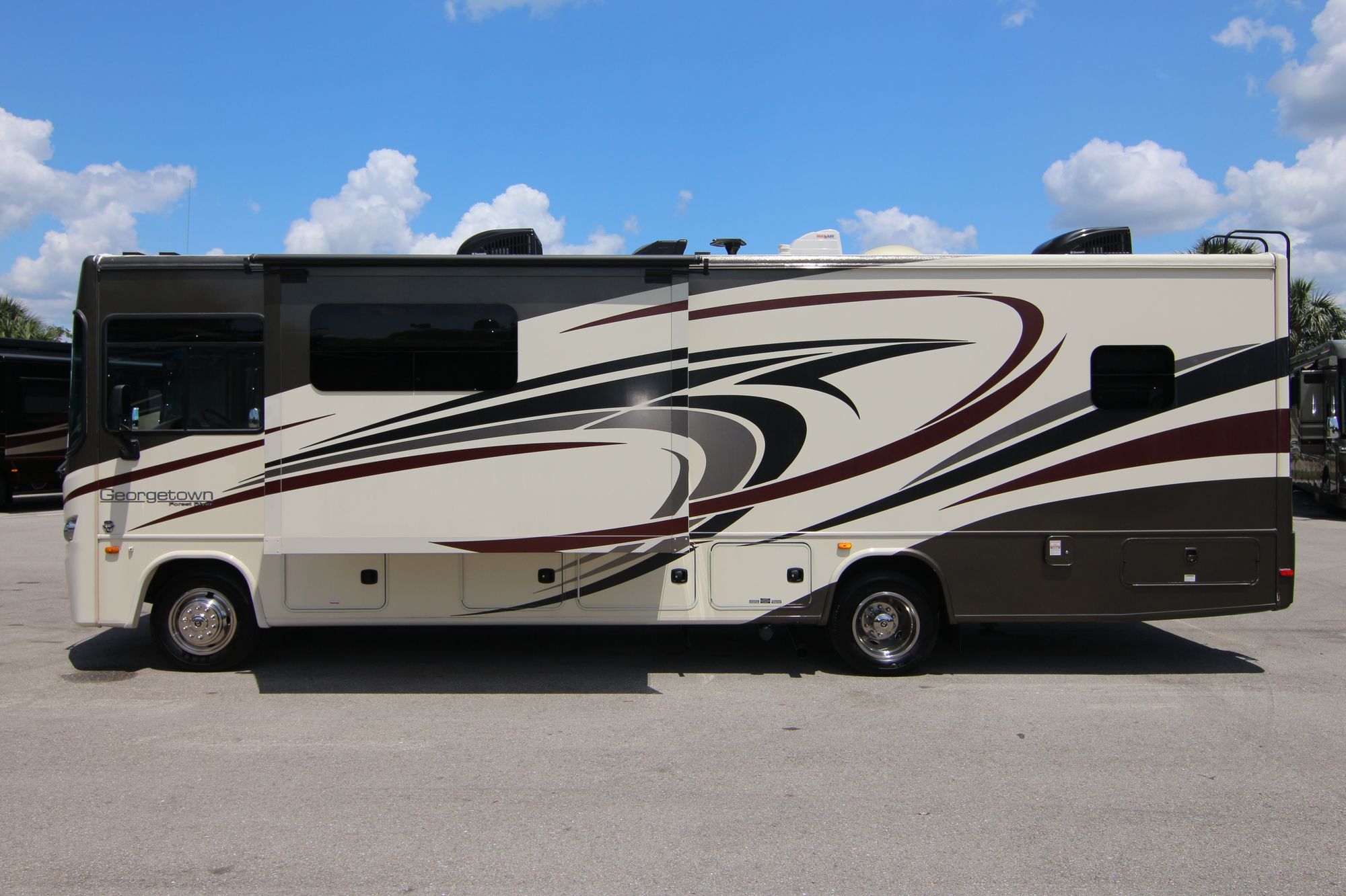 Used 2015 Forest River Georgetown 310DS Class A  For Sale