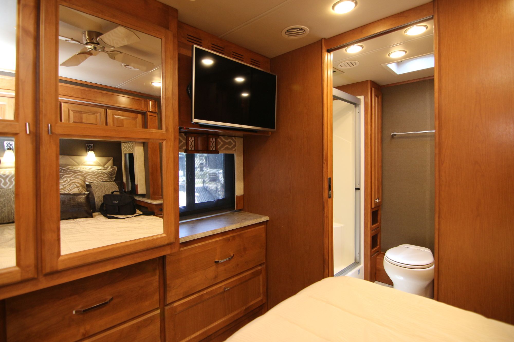 Used 2018 Tiffin Motor Homes Allegro 36LA Class A  For Sale