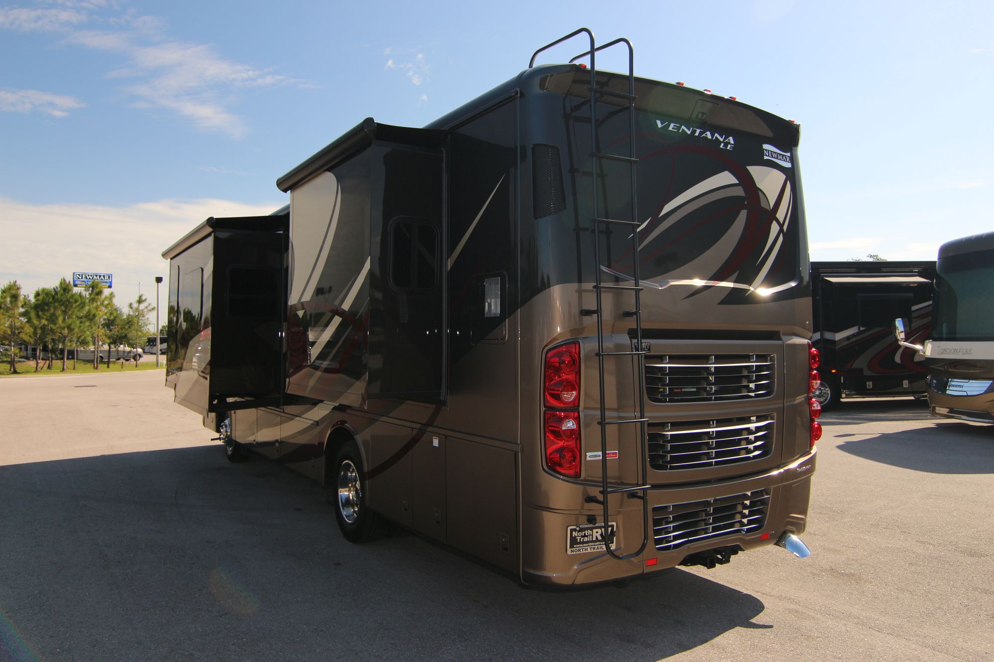 New 2019 Newmar Ventana Le 3412 Class A  For Sale