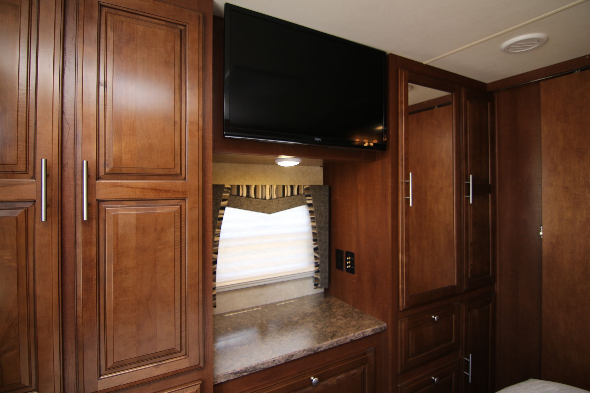 Used 2015 Forest River Georgetown 310DS Class A  For Sale