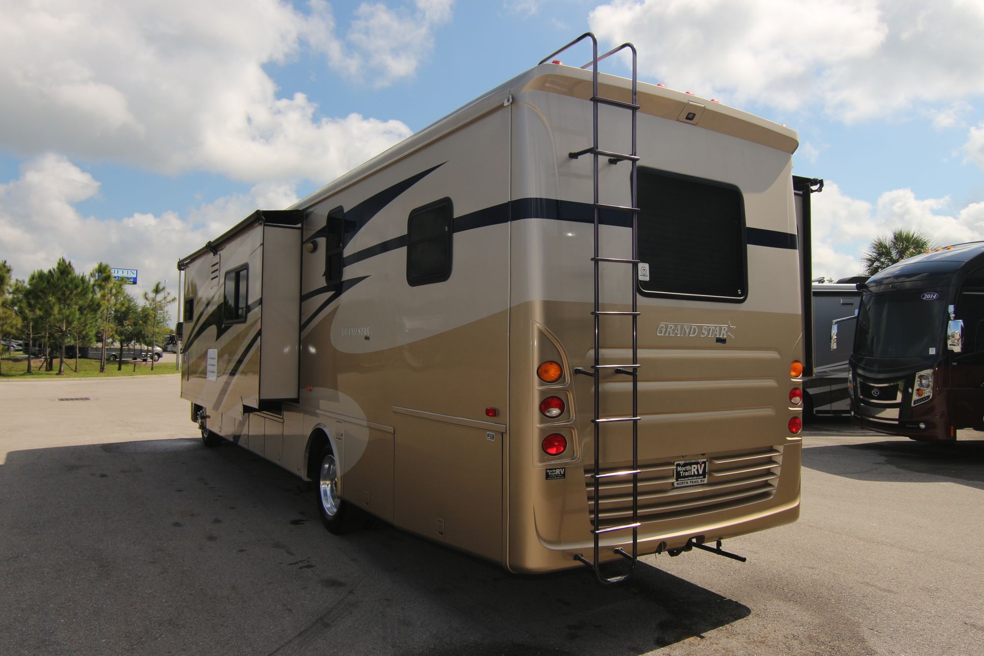 Used 2009 Newmar Grand Star 3752 Class A  For Sale