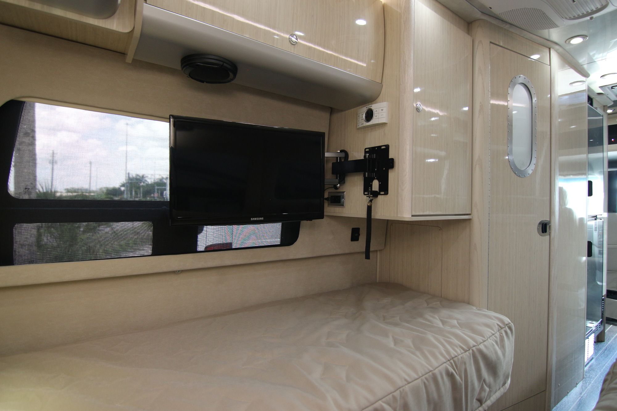 Used 2016 Airstream Interstate GT TWIN Class B  For Sale