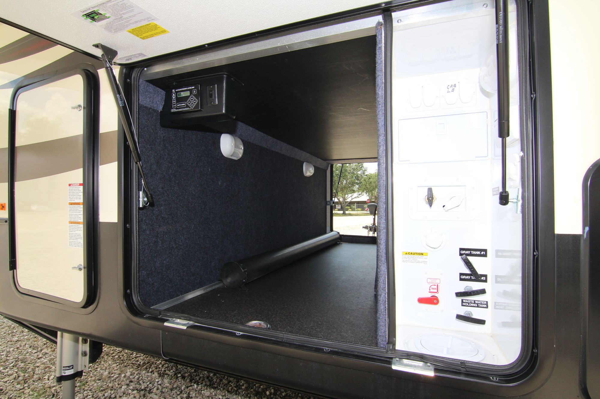 Used 2018 Heartland Rv Big Horn 3270RS Fifth Wheel  For Sale