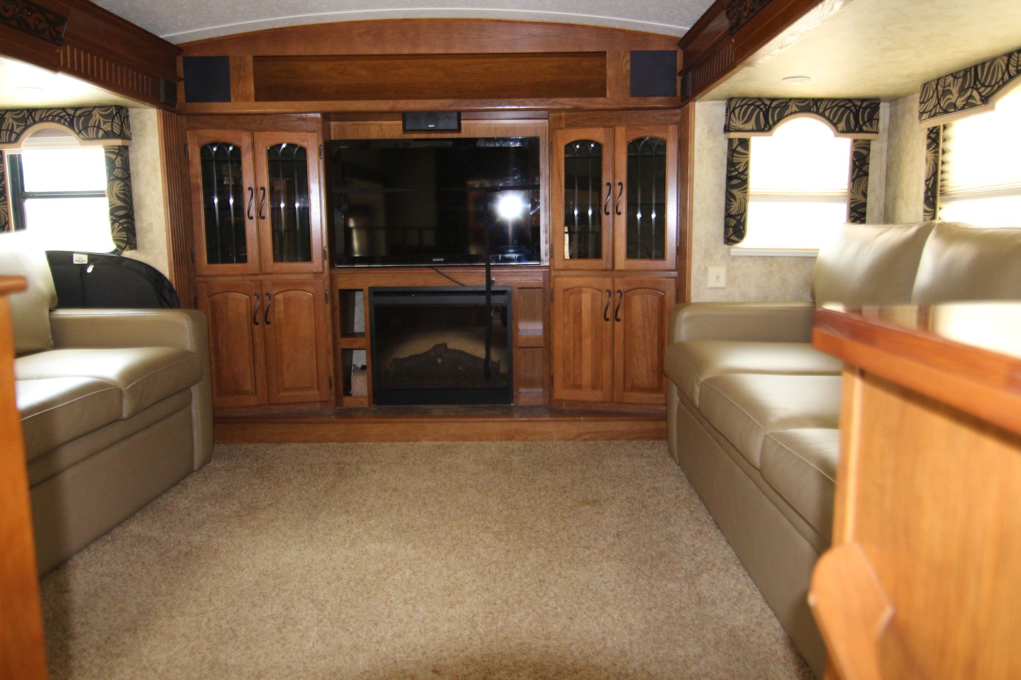 Used 2013 Keystone Montana 3750FL Fifth Wheel  For Sale