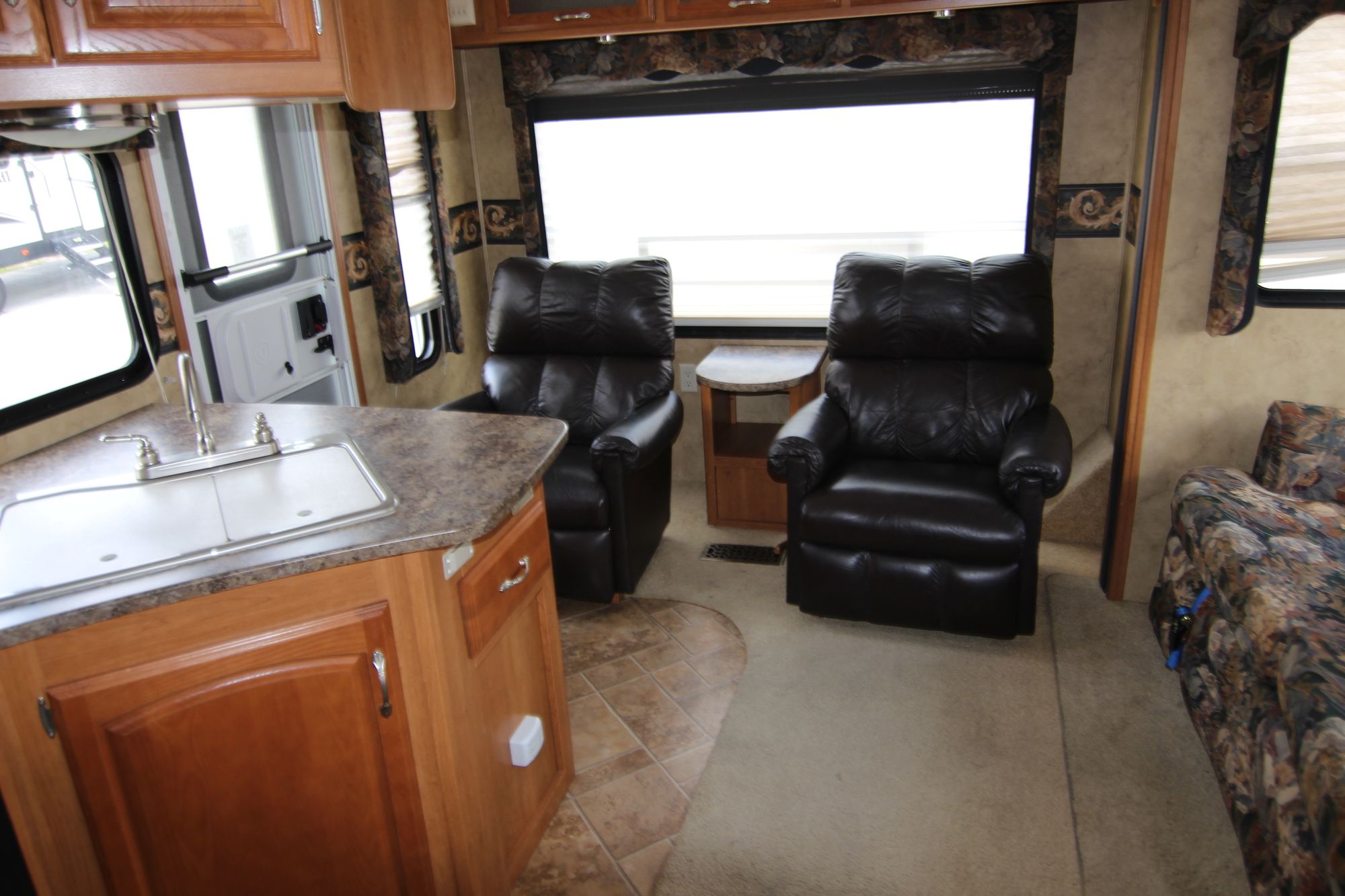 Used 2008 Keystone Cougar 29RLS Fifth Wheel  For Sale