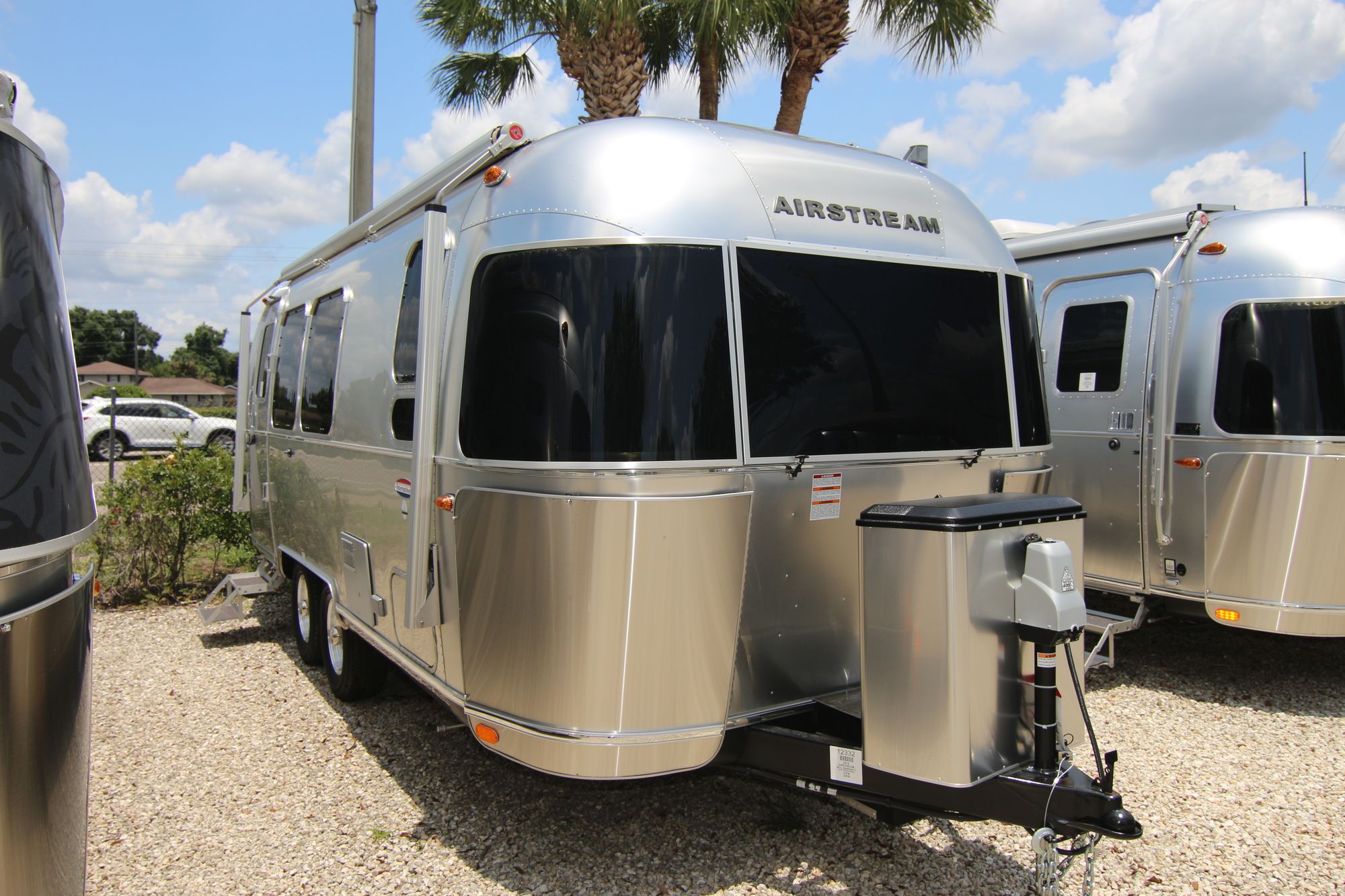 New 2019 Airstream Intl Serenity 23FB Travel Trailer  For Sale