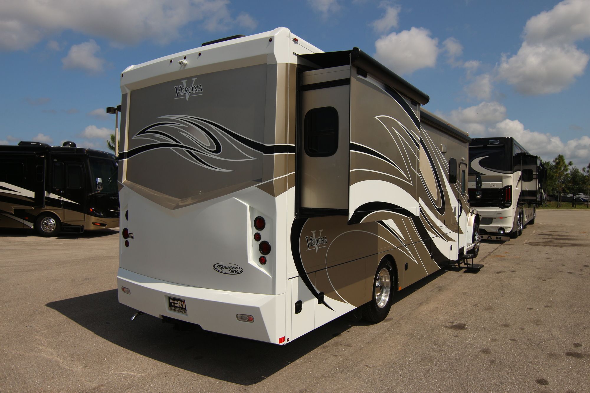 Used 2018 Renegade Rv Verona 36VSB Super C  For Sale