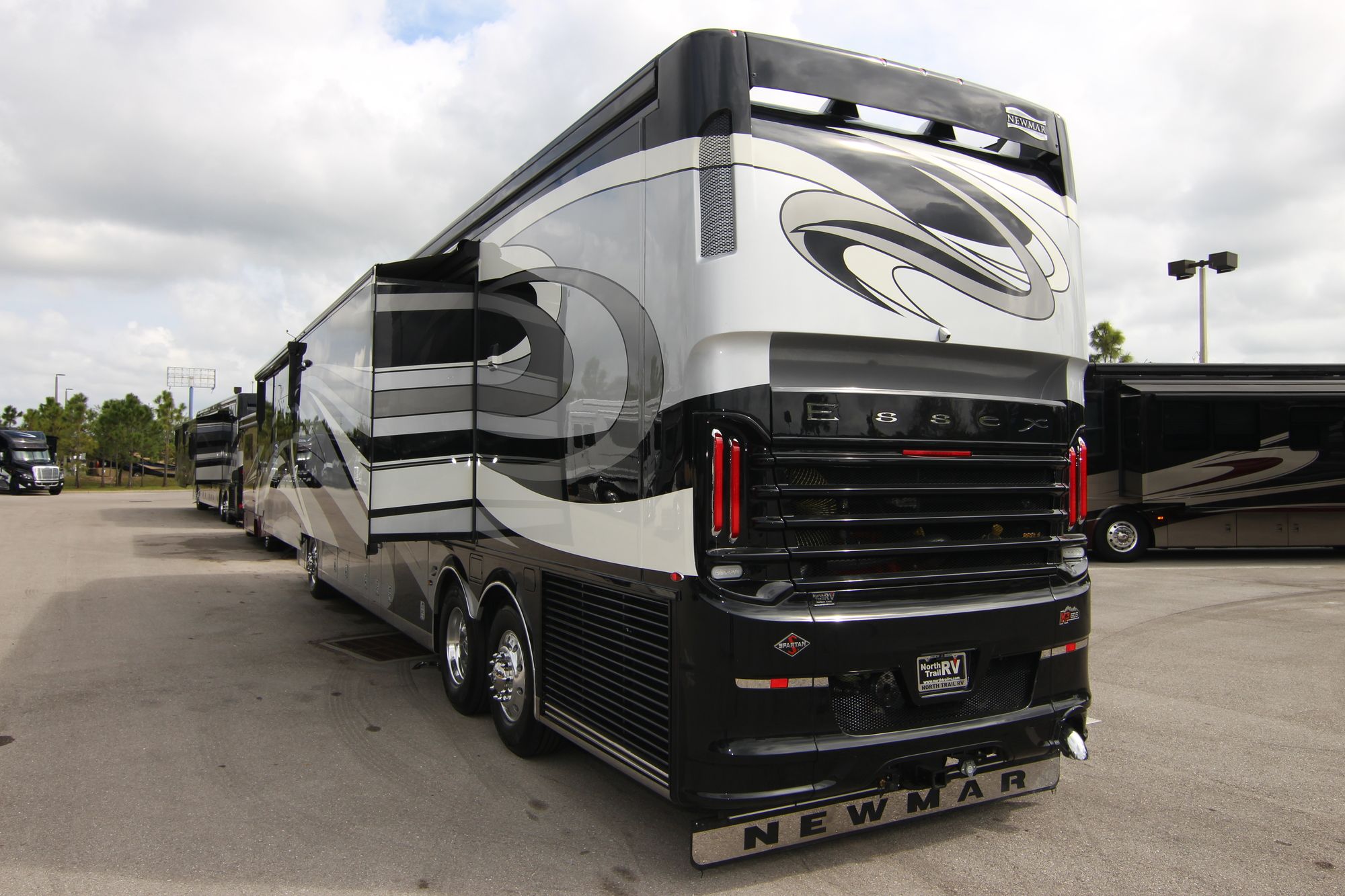 New 2019 Newmar Essex 4551 Class A  For Sale