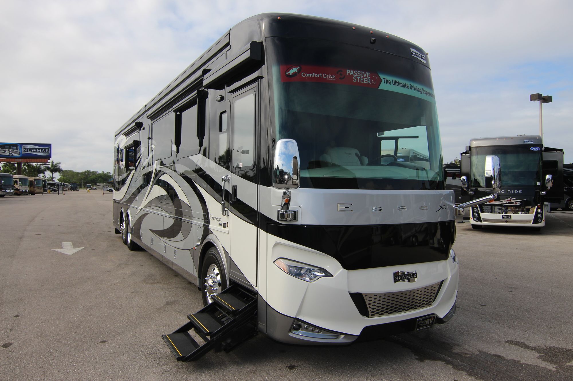 New 2019 Newmar Essex 4551 Class A  For Sale