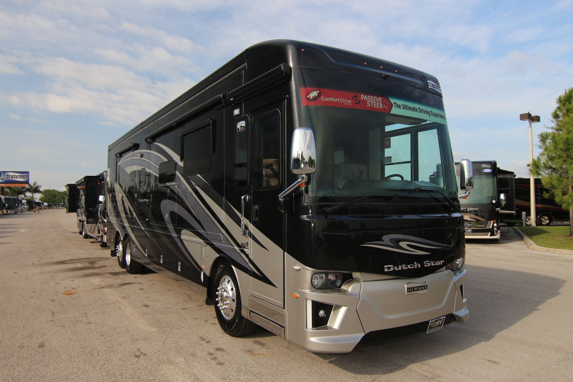 New 2019 Newmar Dutch Star 4018 Class A  For Sale