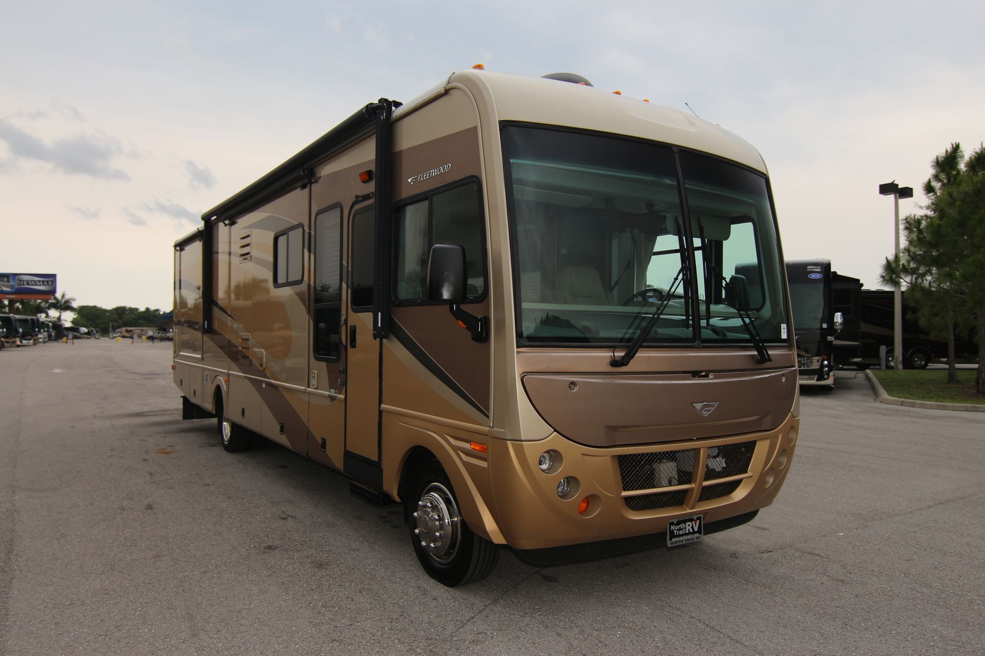 Used 2005 Fleetwood Southwind 37C Class A  For Sale