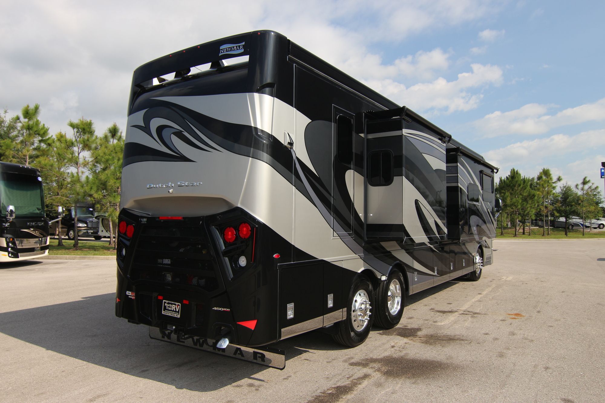 New 2019 Newmar Dutch Star 4018 Class A  For Sale