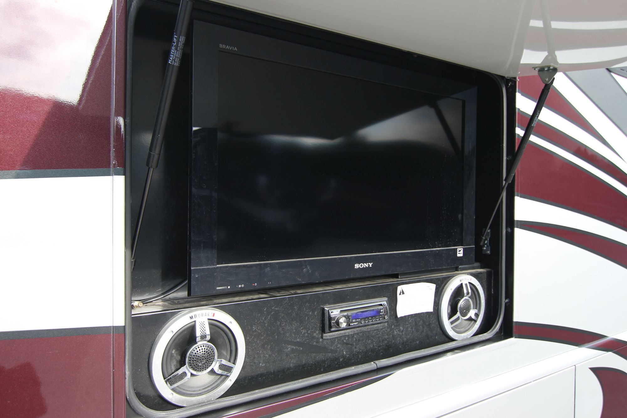 Used 2010 Fleetwood Discovery 40X Class A  For Sale