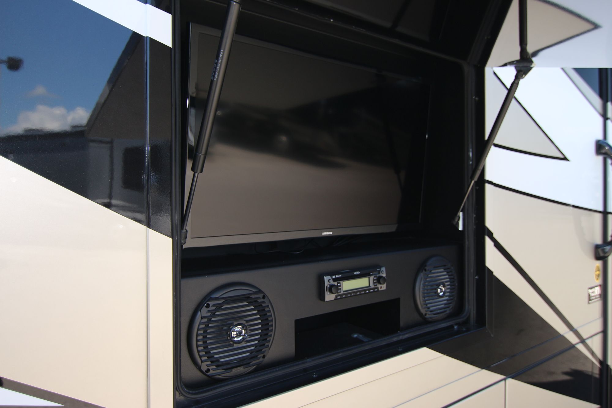 New 2020 Renegade Rv Verona 36VSB Super C  For Sale